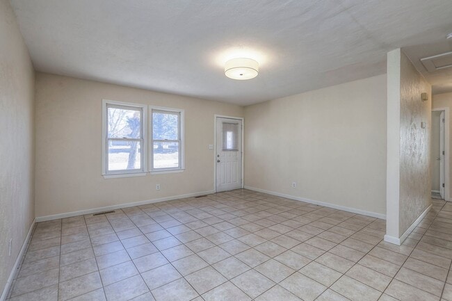 Photo - 709 N Woodland St