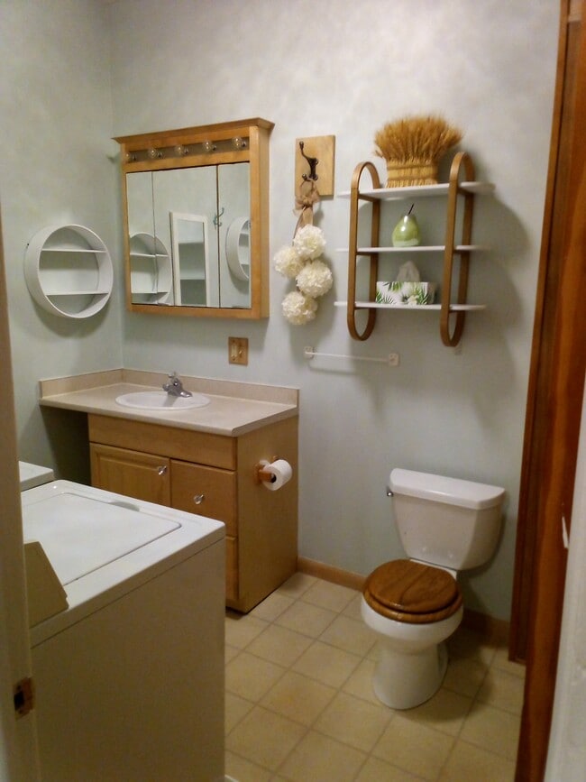 Photo - 505 Marcellus St Apartments Unit #