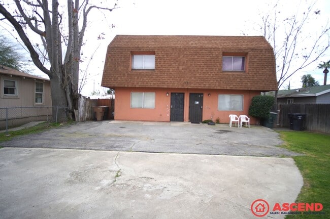 Building Photo - 117 Hughes Ave Unit A