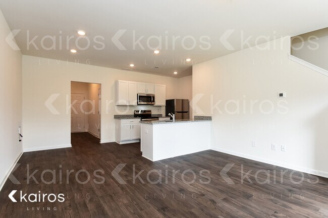 Photo - 121 Dudley Wy