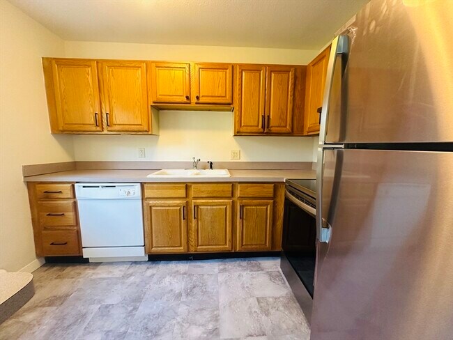 Photo - 232 Rock St Unidad 232