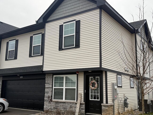 Photo - 5279 Long Pointe Pass