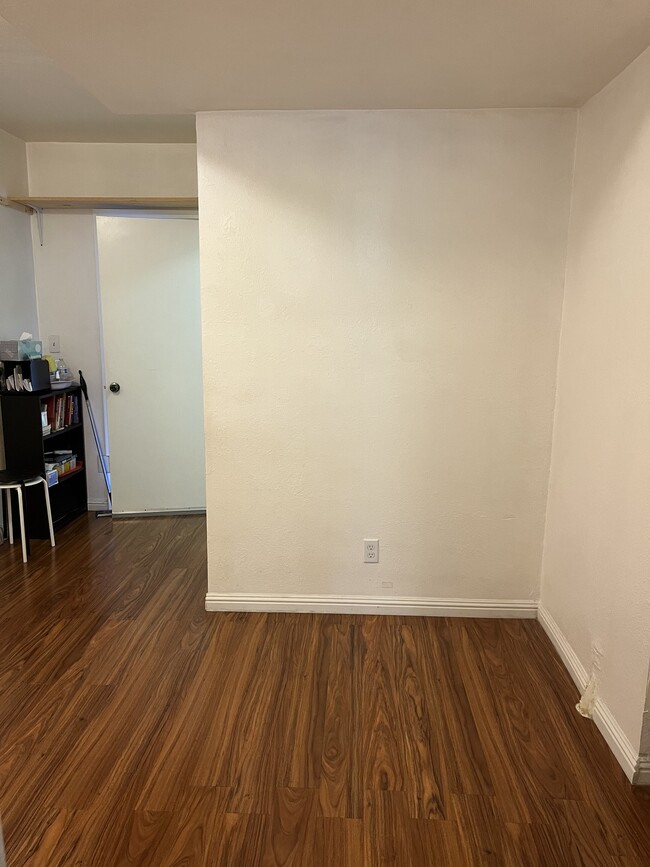 Photo - 16 Victoria St Unit House