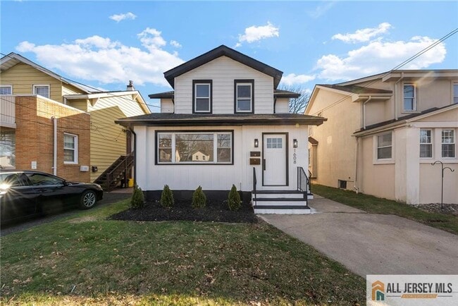 Building Photo - 1608 Brunswick Ave Unit 1