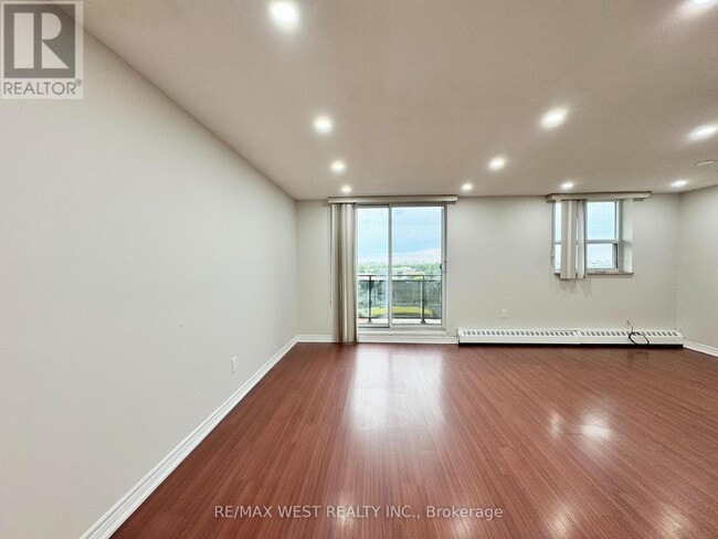 Photo - 3533 Derry Rd E Unit 709