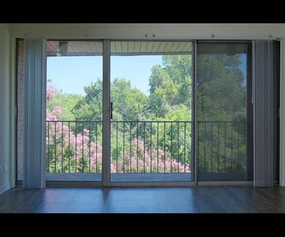 Building Photo - 504 E Ave J St Unit D