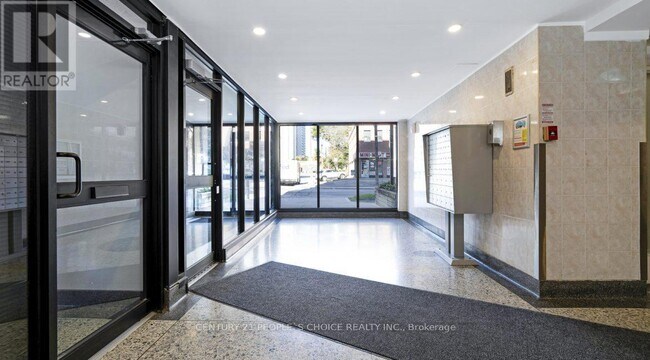 Photo - 839 Roselawn Ave Unit 202