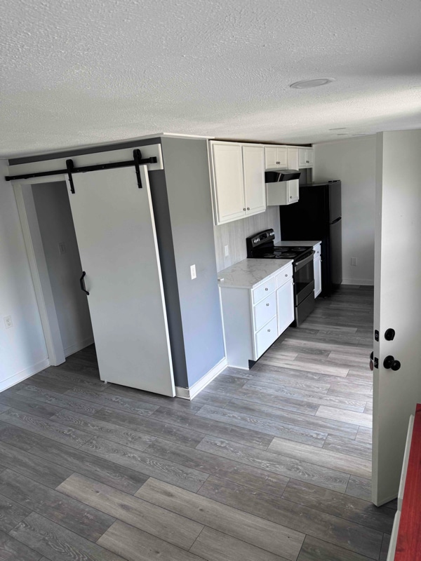 Photo - 261 Linden Ave SW