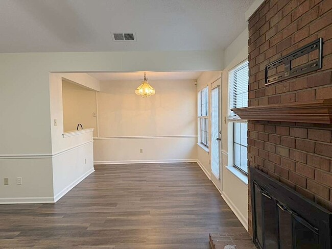 Photo - 6914 Snyder Rd