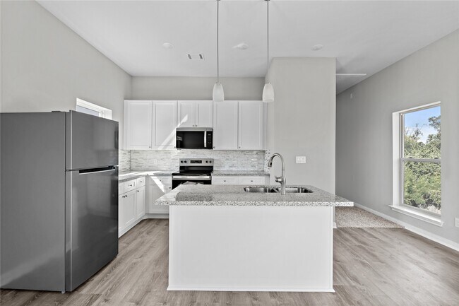 Photo - 8203 Tower St