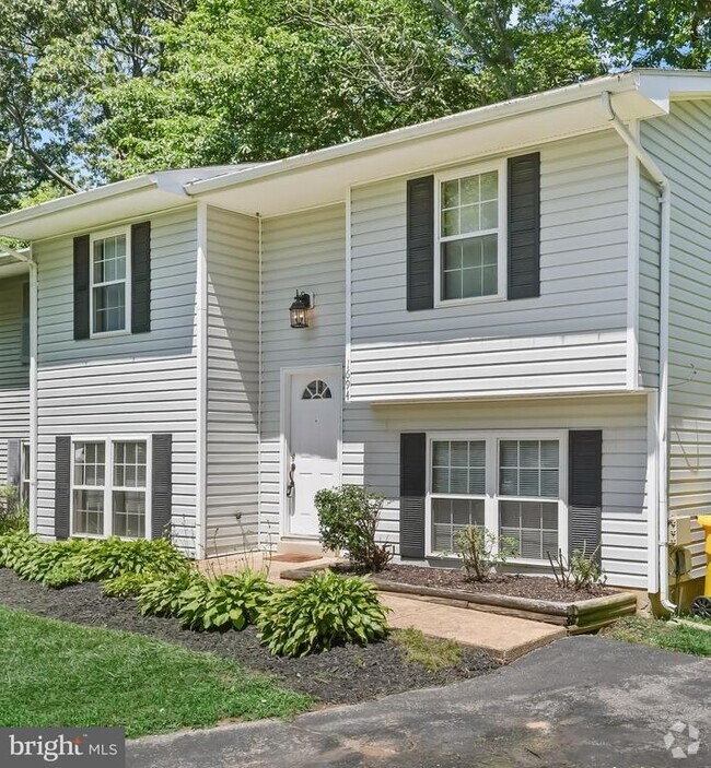 Building Photo - 1694 Secretariat Dr Rental