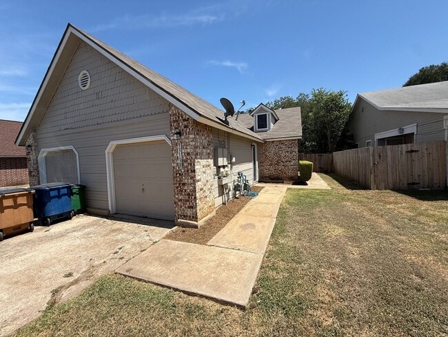 Building Photo - 9313 Kempler Dr Unit B