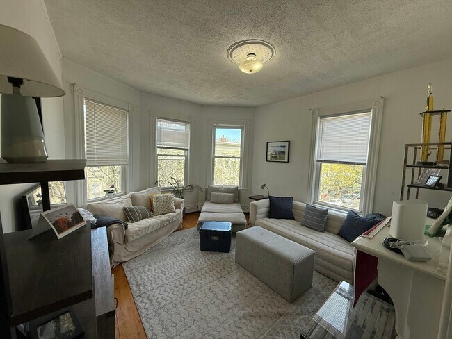 Photo - 254 Windsor St Unidad 3L