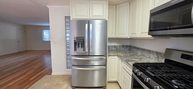 Photo - 1430 V St Unit 01
