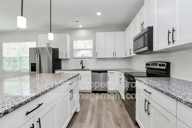 Building Photo - 6618 Riverview Dr Rental