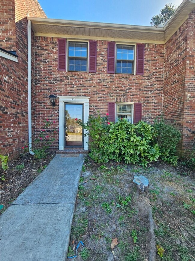Building Photo - 223 Rutledge Pl