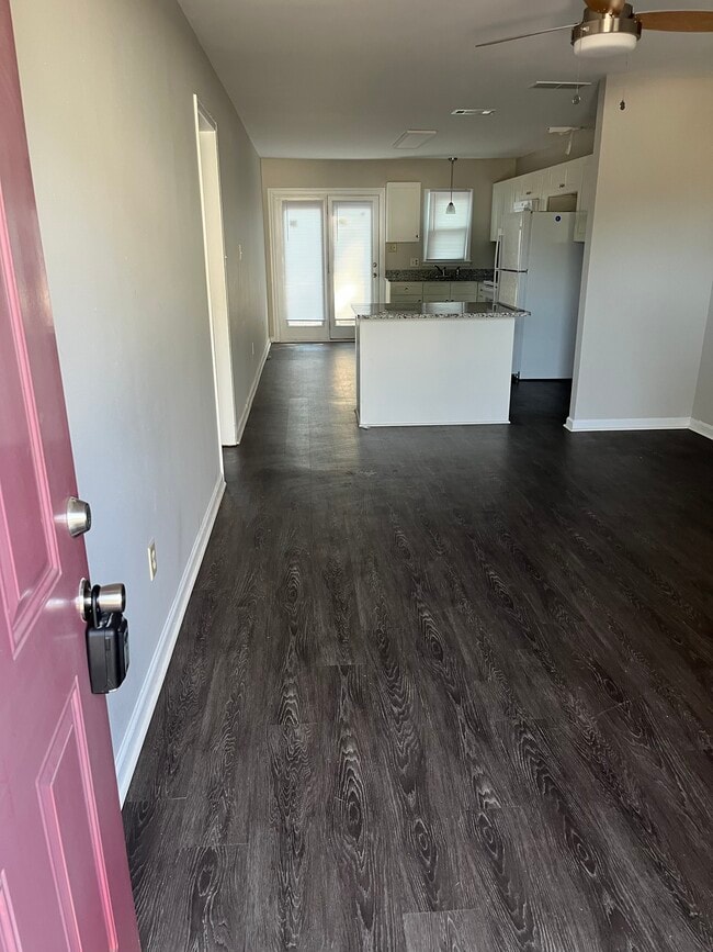 Photo - 101 Linda St Unit 101 B LINDA STREET