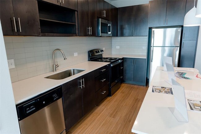 Photo - 5310 Helen St Unit Studio