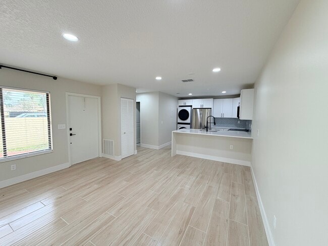 Photo - 1440 Sheafe Ave NE