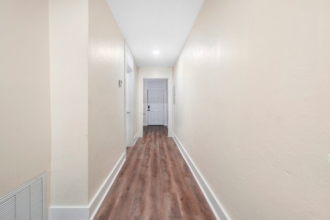 Photo - 2241 St Charles Ave Unidad 2247