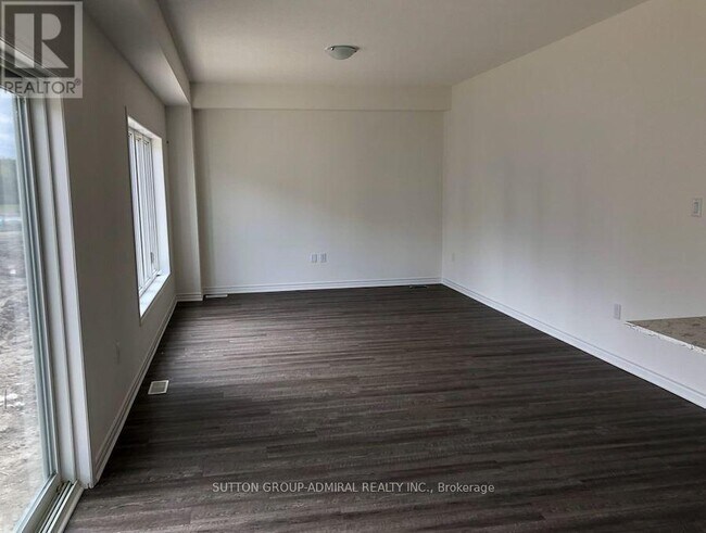 Photo - 12 Bobolink Dr