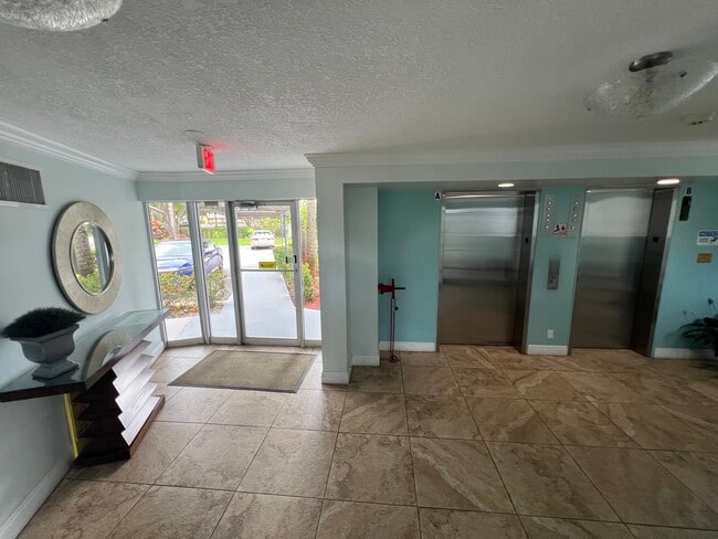 Lobby - 6400 NW 2nd Ave Unit 323