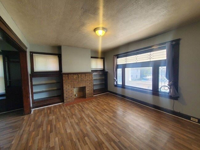 Photo - 2217 W 105th St Unidad UP