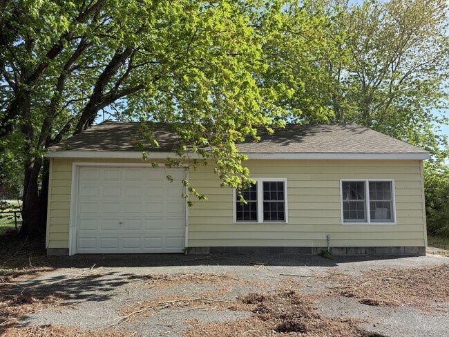 Photo - 1513 Princess Anne Ln