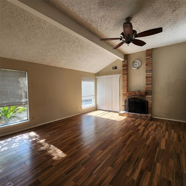 Photo - 6938 Foxbrook Dr