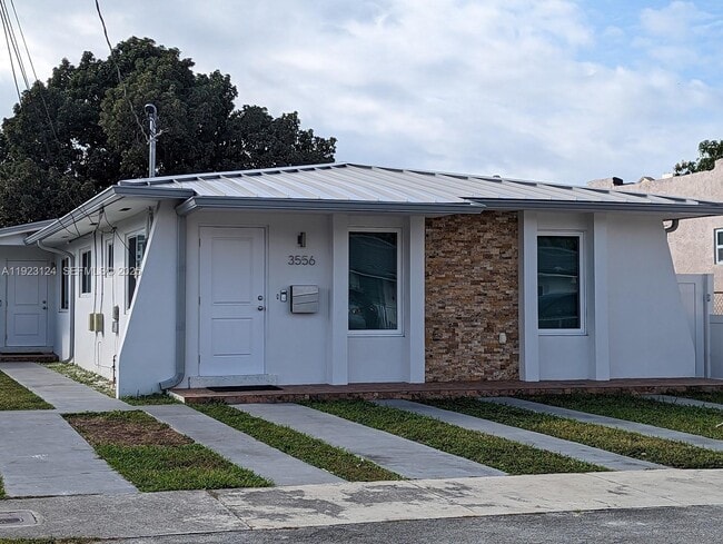 Photo - 3554 SW 13th Terrace Unit 3554