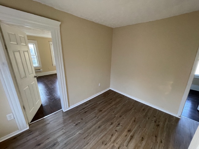 Photo - 119 E 32nd St