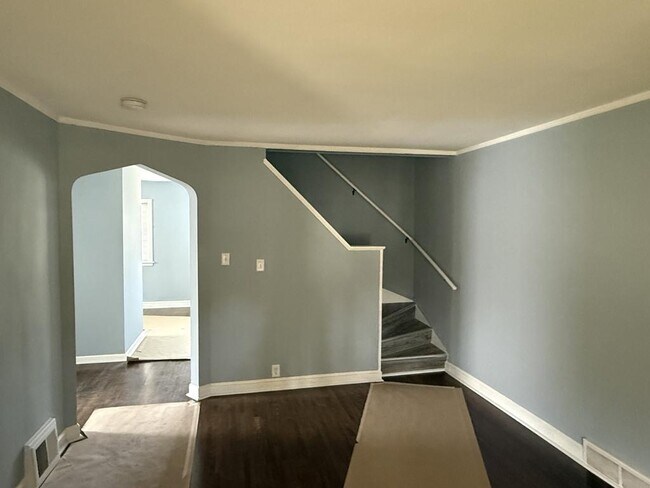 Photo - 8808 S California Ave