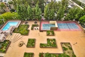 Building Photo - 321 S San Vicente Blvd Unit 906