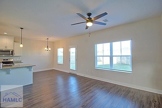 Photo - 681 Abode Ave