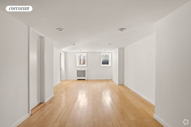 Building Photo - 290 17th St Rental