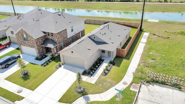 Photo - 1022 Gentle Nook Dr House