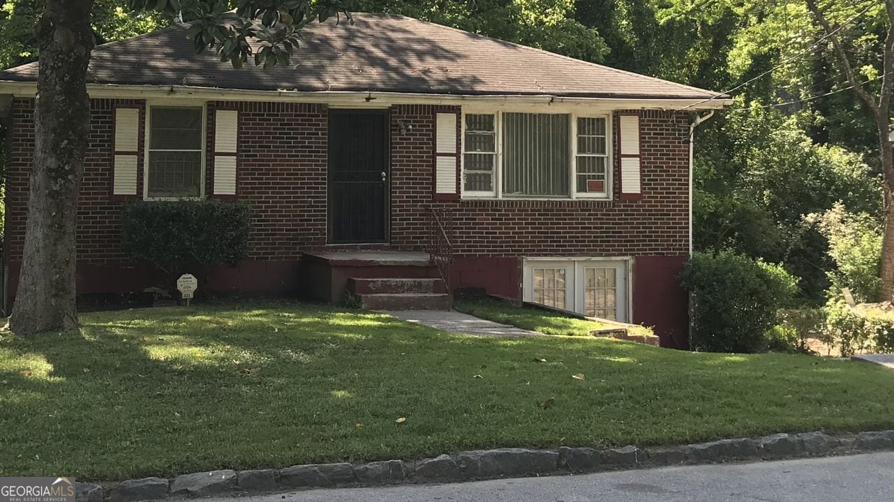 Photo - 232 Anderson Ave NW