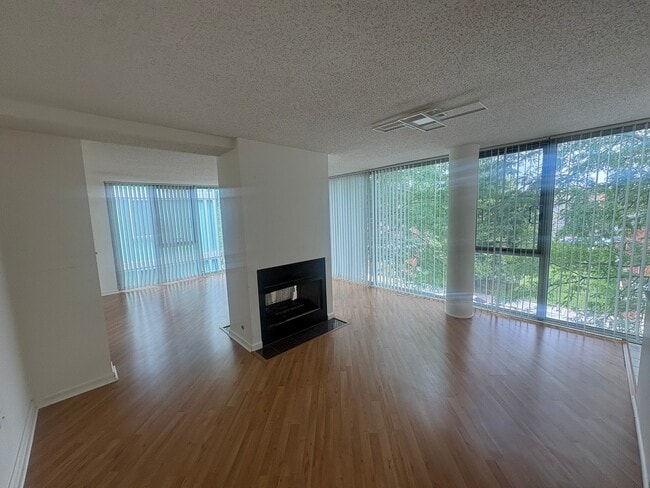 Photo - 3120 S Indiana Ave Unit 302