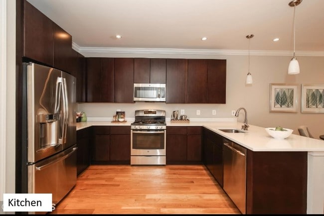 Kitchen - 1131 5th St NE Unit 1