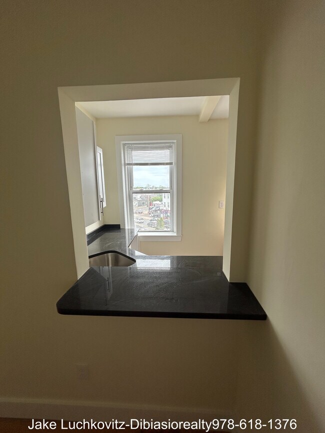 Photo - 2 Malden St Unit #3