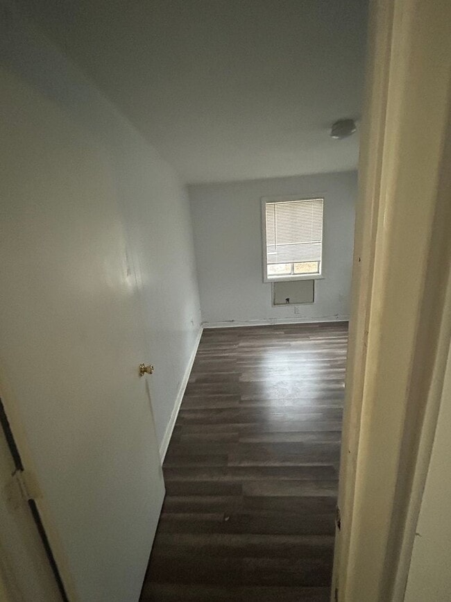 Building Photo - 440 Sawmill Rd Unit 8A