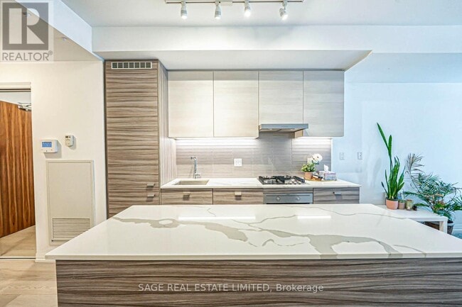 835 St Clair Ave W Unit 406