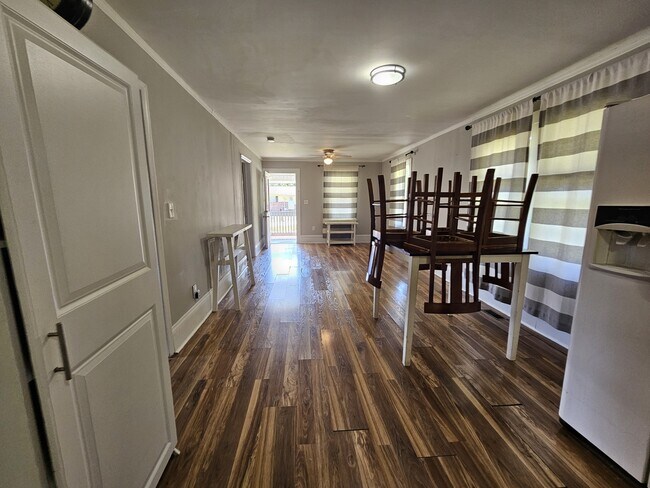 Photo - 4404 Wells Rd SW