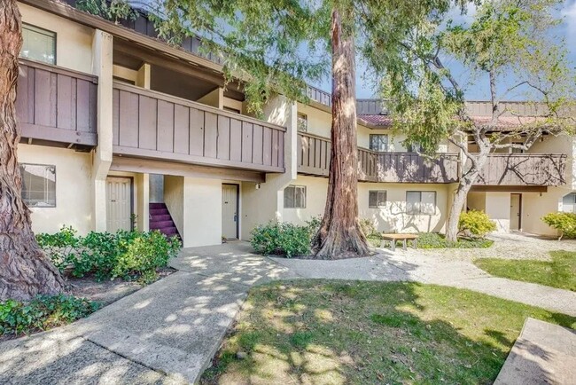 2BD/1BA - Silicon Valley Charm: Stylish Co... - 2BD/1BA - Silicon Valley Charm: Stylish Co... Condo