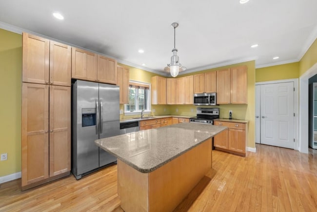 Photo - 1 Glenbrook Rd