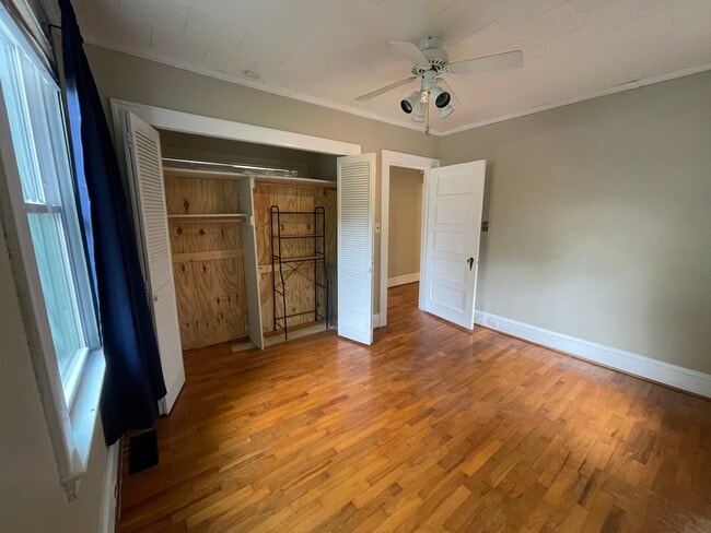Photo - 125 Masonic Dr