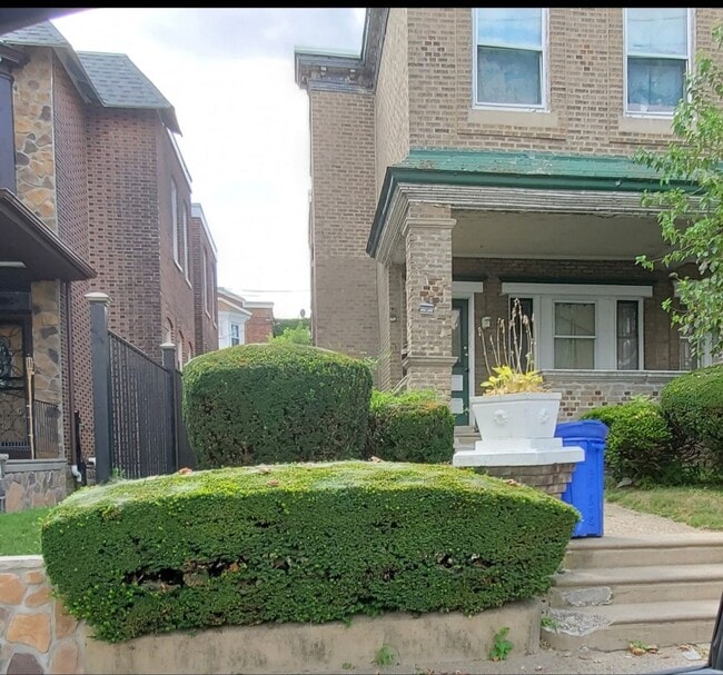 Building Photo - 606 N 64th St Unit C