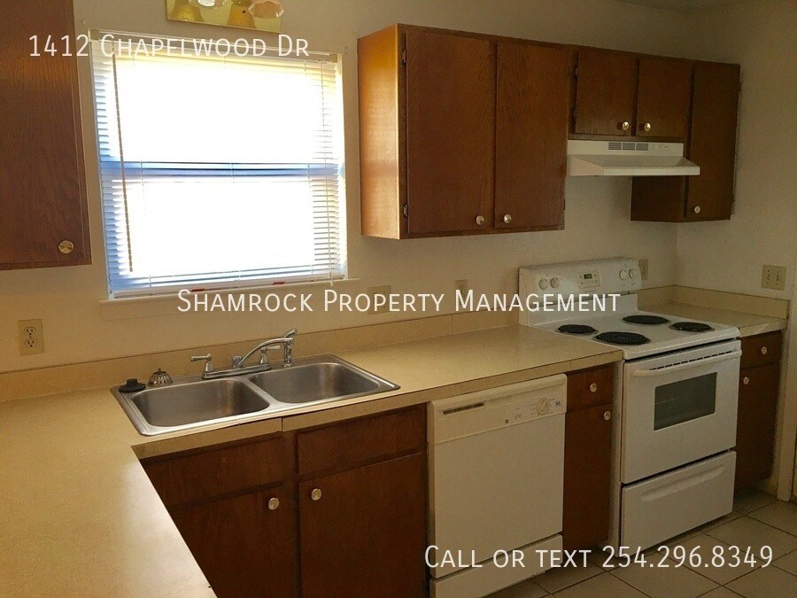 Photo - Midway ISD duplex off Chapel Road!