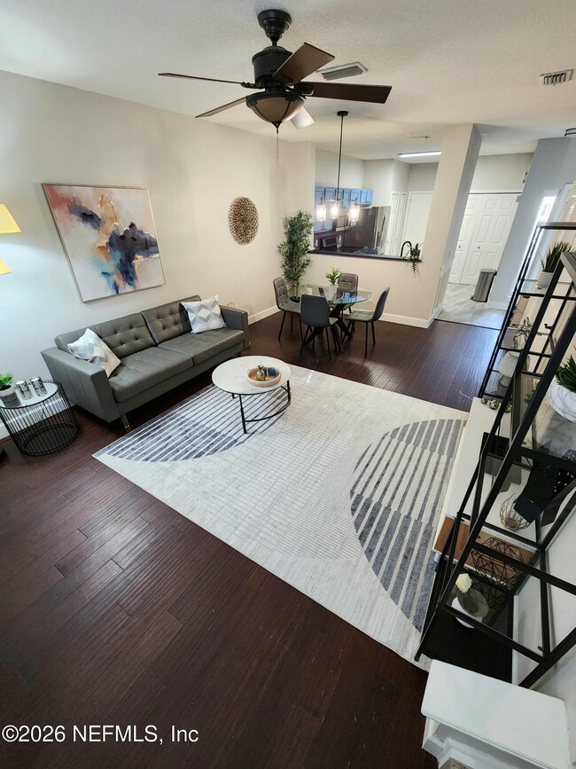 Photo - 307 Southern Branch Ln