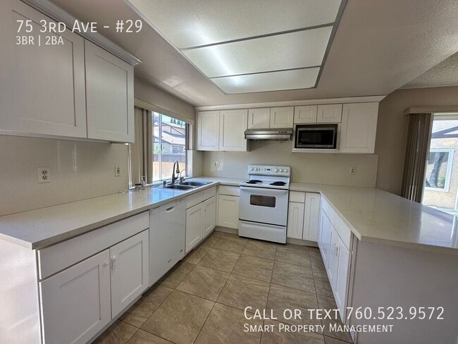 Building Photo - 75 Third Ave Unit #29